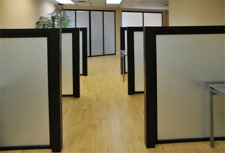 cubicle glass dividers in office